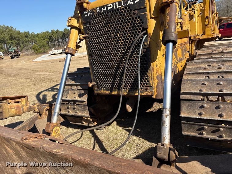 image for item ES8528 1989 Caterpillar D6D dozer