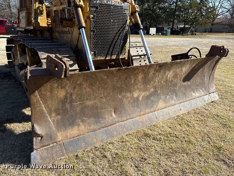 image for item ES8528 1989 Caterpillar D6D dozer