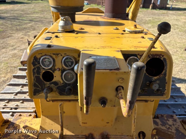 image for item ES8528 1989 Caterpillar D6D dozer