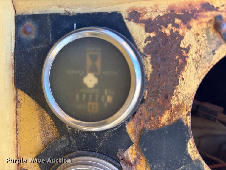 image for item ES8528 1989 Caterpillar D6D dozer