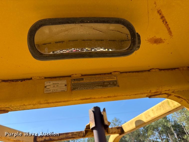 image for item ES8528 1989 Caterpillar D6D dozer