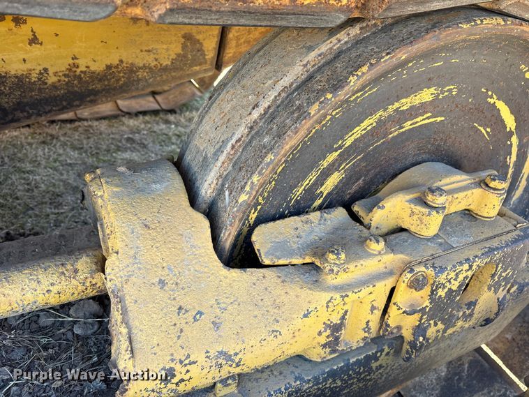 image for item ES8528 1989 Caterpillar D6D dozer