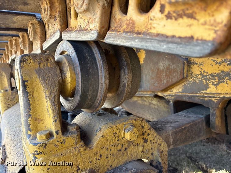 image for item ES8528 1989 Caterpillar D6D dozer