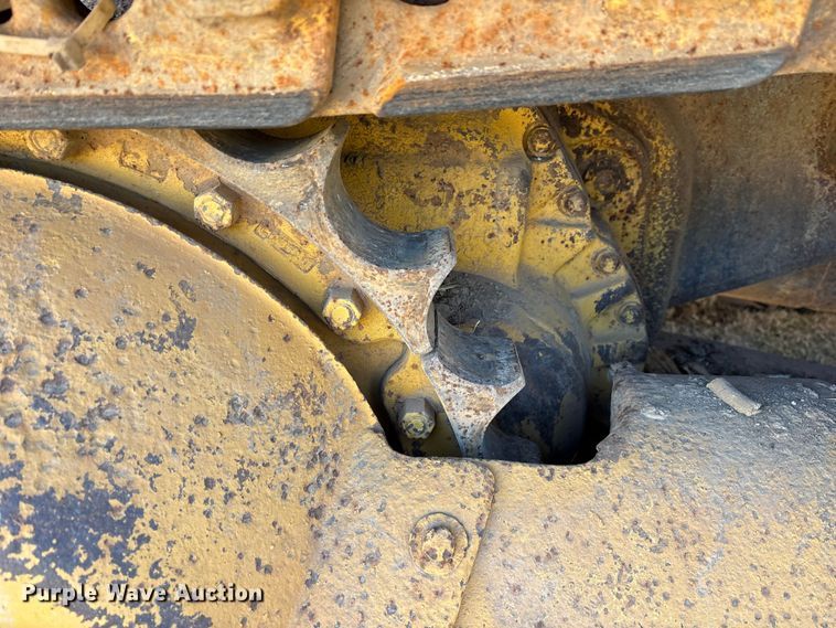 image for item ES8528 1989 Caterpillar D6D dozer