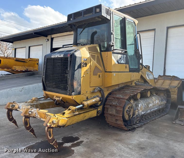 image for item ES8535 2010 Caterpillar 963D track loader