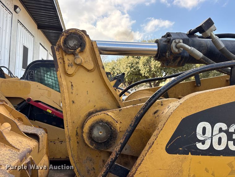 image for item ES8535 2010 Caterpillar 963D track loader