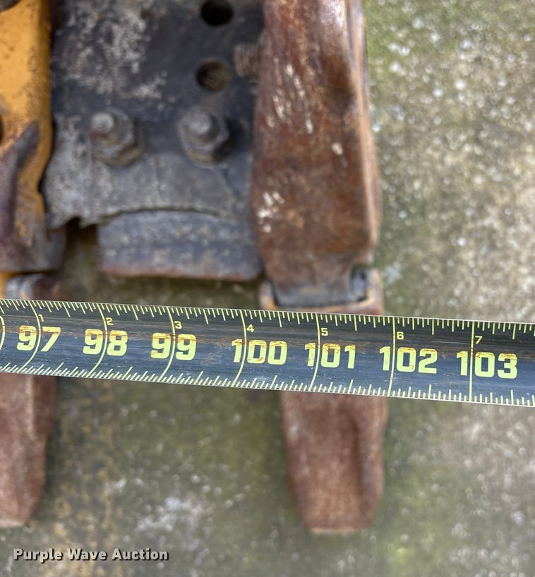 image for item ES8535 2010 Caterpillar 963D track loader