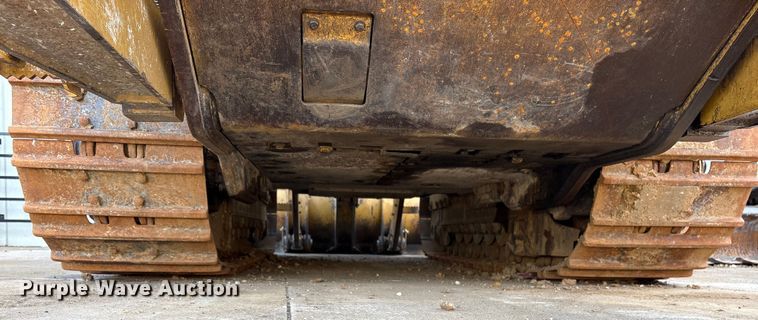 image for item ES8535 2010 Caterpillar 963D track loader