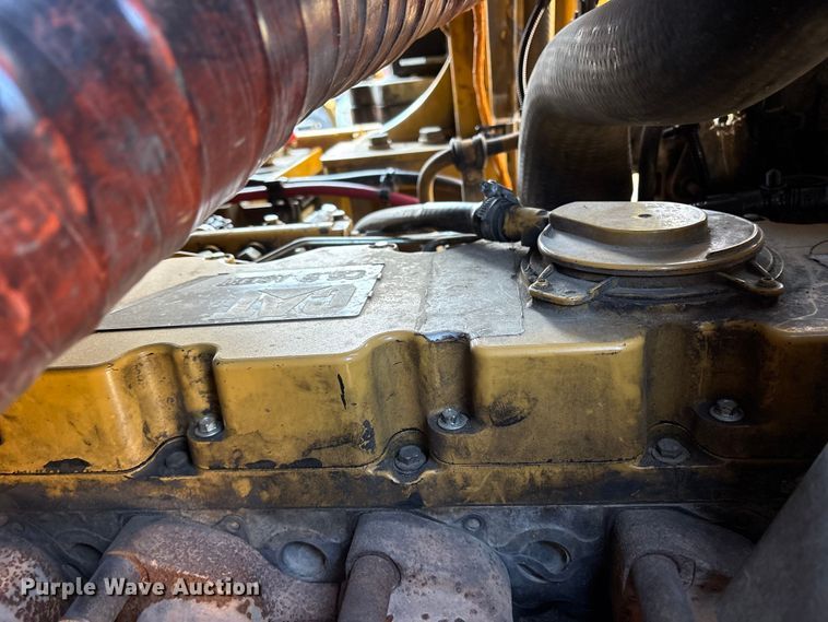 image for item ES8535 2010 Caterpillar 963D track loader