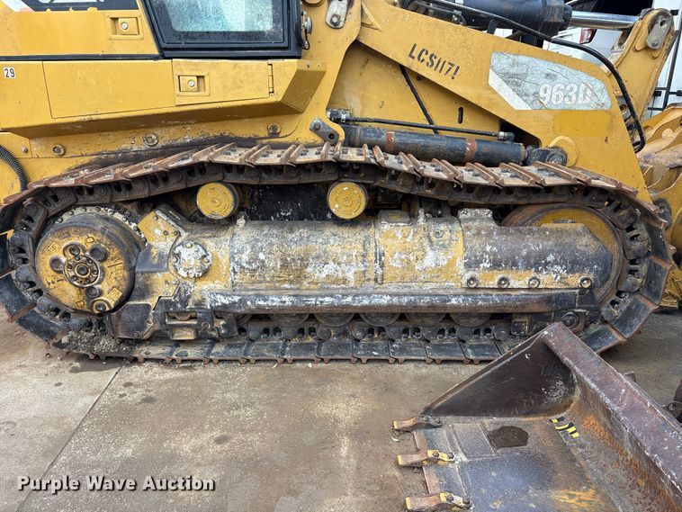 image for item ES8535 2010 Caterpillar 963D track loader