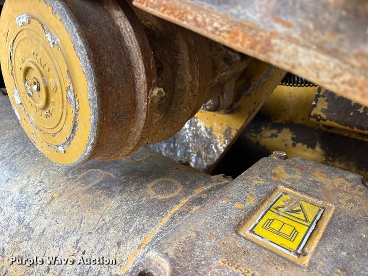 image for item ES8535 2010 Caterpillar 963D track loader