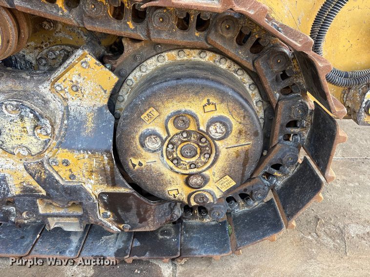 image for item ES8535 2010 Caterpillar 963D track loader