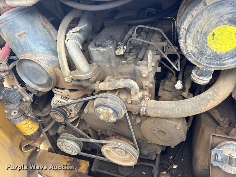 image for item ES8536 2007 Caterpillar 262C skid steer loader