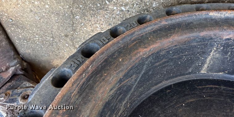 image for item ES8536 2007 Caterpillar 262C skid steer loader