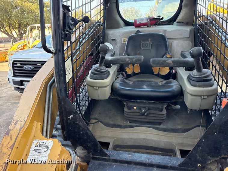 image for item ES8537 2012 Caterpillar 289C tracked skid steer loader