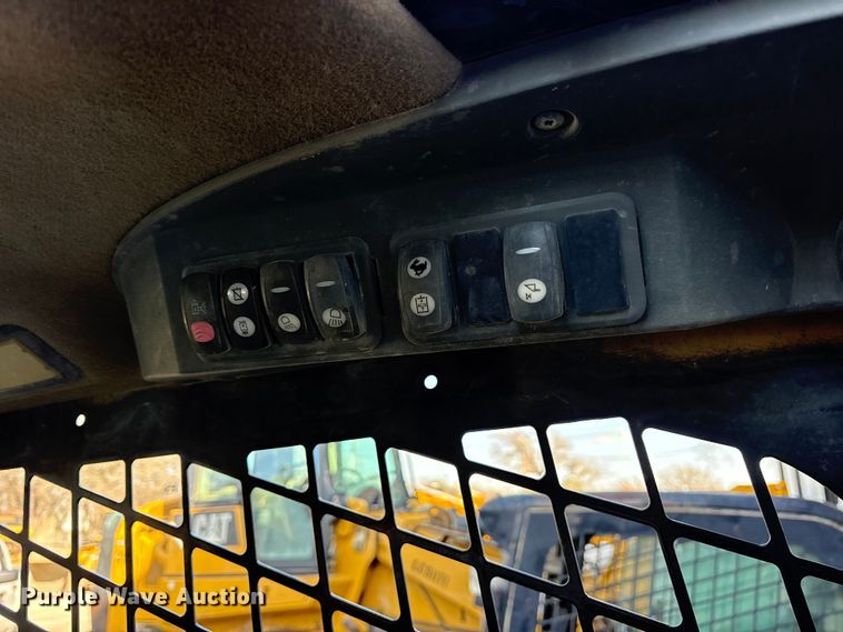 image for item ES8537 2012 Caterpillar 289C tracked skid steer loader