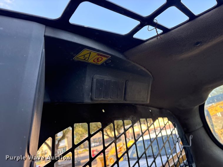 image for item ES8537 2012 Caterpillar 289C tracked skid steer loader