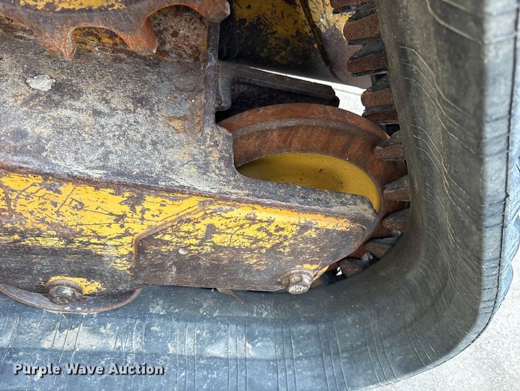 image for item ES8537 2012 Caterpillar 289C tracked skid steer loader