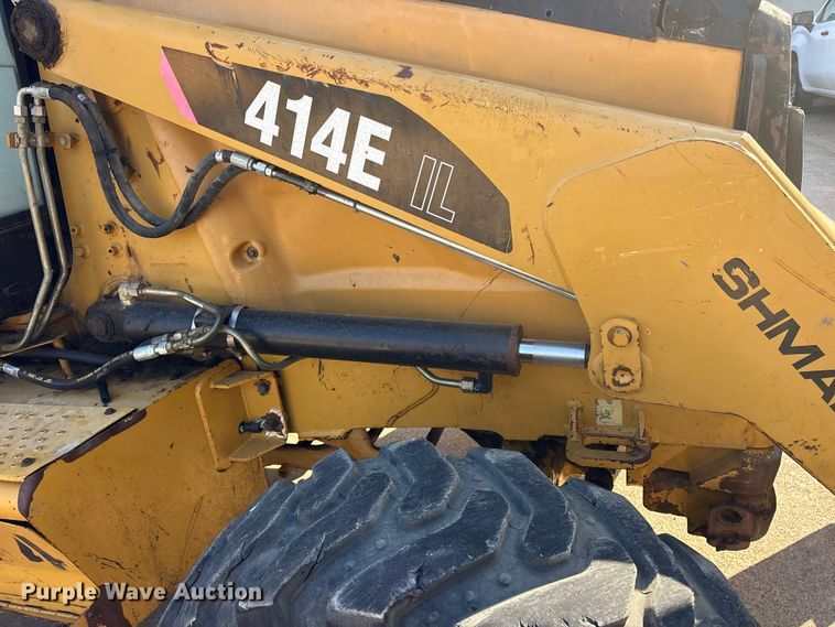 image for item ES8538 2008 Caterpillar 414E landscape tractor
