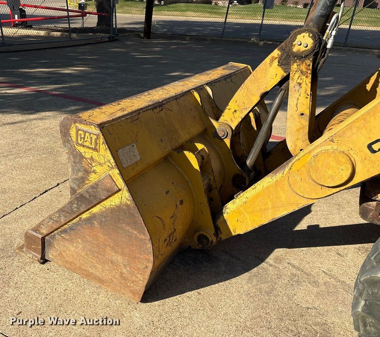 image for item ES8538 2008 Caterpillar 414E landscape tractor