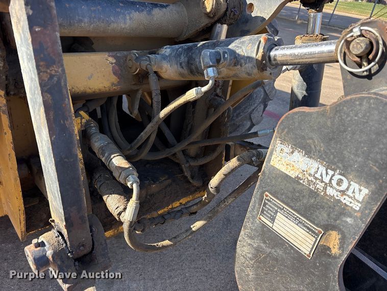 image for item ES8538 2008 Caterpillar 414E landscape tractor