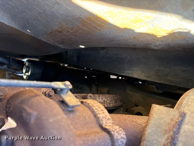 image for item ES8538 2008 Caterpillar 414E landscape tractor