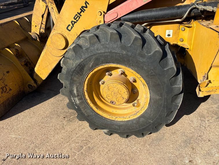 image for item ES8538 2008 Caterpillar 414E landscape tractor