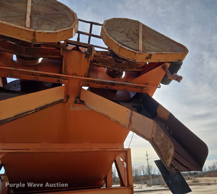 image for item ET1113 Kolberg 7308-32P screening plant