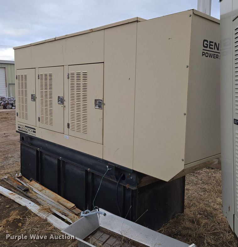 image for item ET1163 2004 Generac Series 380526010 generator