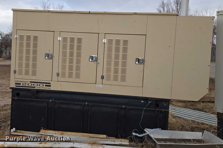 image for item ET1163 2004 Generac Series 380526010 generator