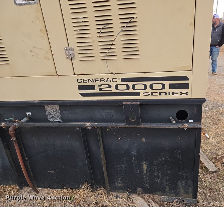 image for item ET1163 2004 Generac Series 380526010 generator