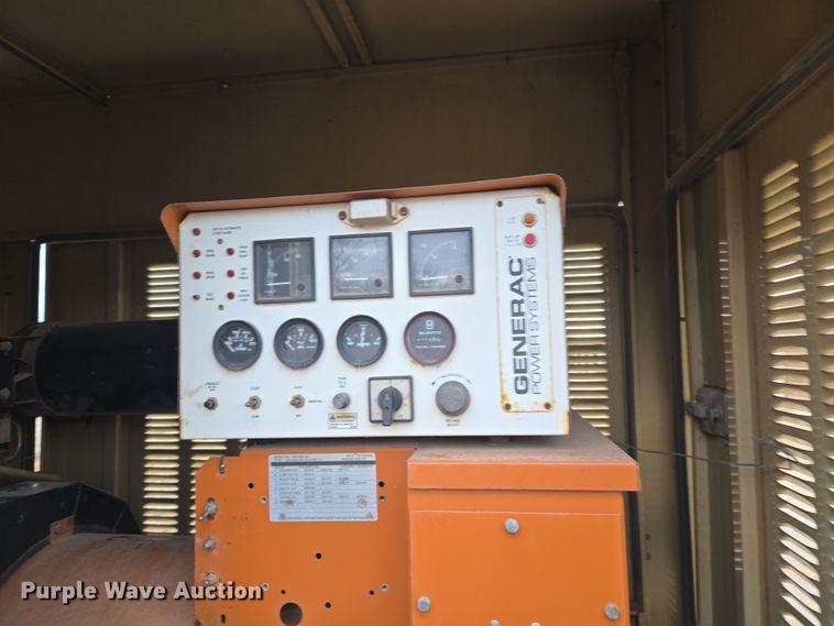 image for item ET1163 2004 Generac Series 380526010 generator