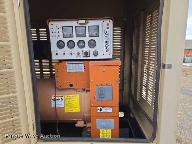 image for item ET1163 2004 Generac Series 380526010 generator