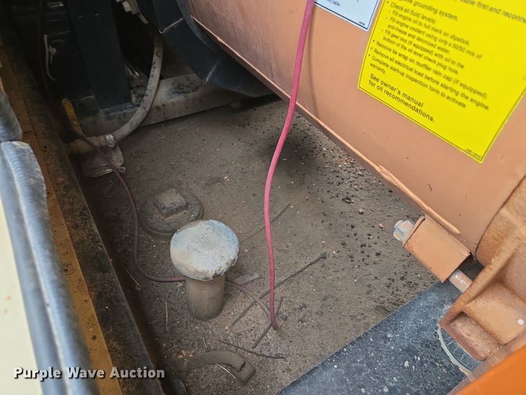 image for item ET1163 2004 Generac Series 380526010 generator