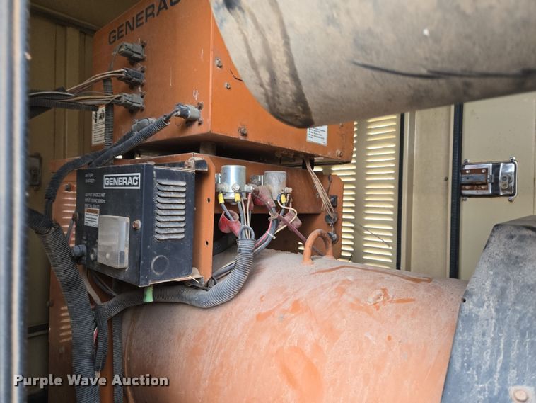 image for item ET1163 2004 Generac Series 380526010 generator