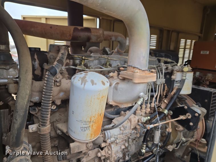 image for item ET1163 2004 Generac Series 380526010 generator