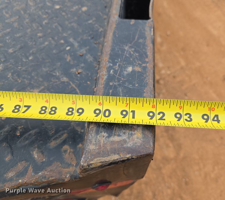 image for item ET1173 2017 Chevrolet Silverado 3500HD Crew Cab flatbed truck