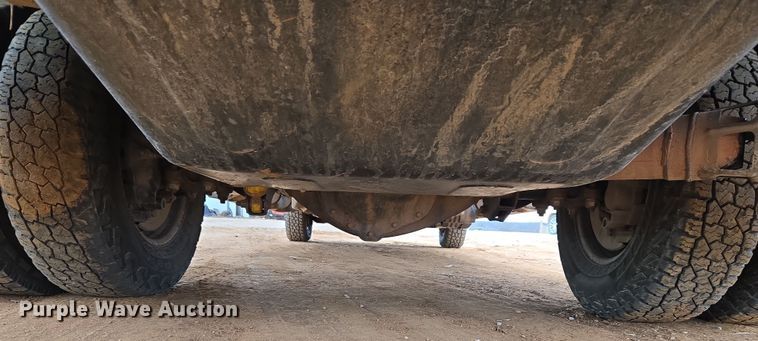 image for item ET1173 2017 Chevrolet Silverado 3500HD Crew Cab flatbed truck