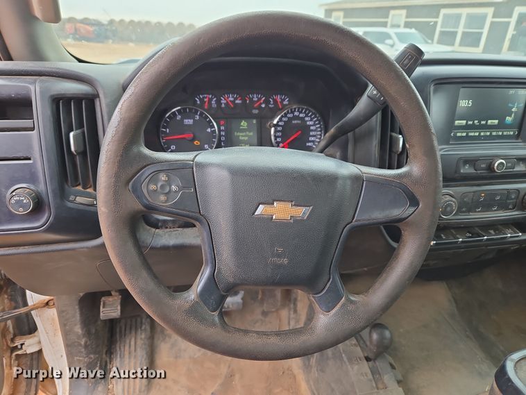 image for item ET1173 2017 Chevrolet Silverado 3500HD Crew Cab flatbed truck