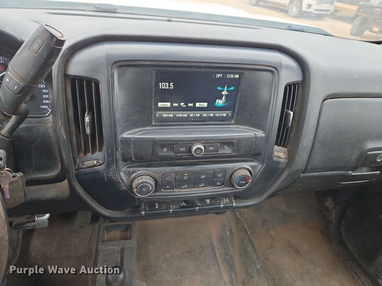 image for item ET1173 2017 Chevrolet Silverado 3500HD Crew Cab flatbed truck