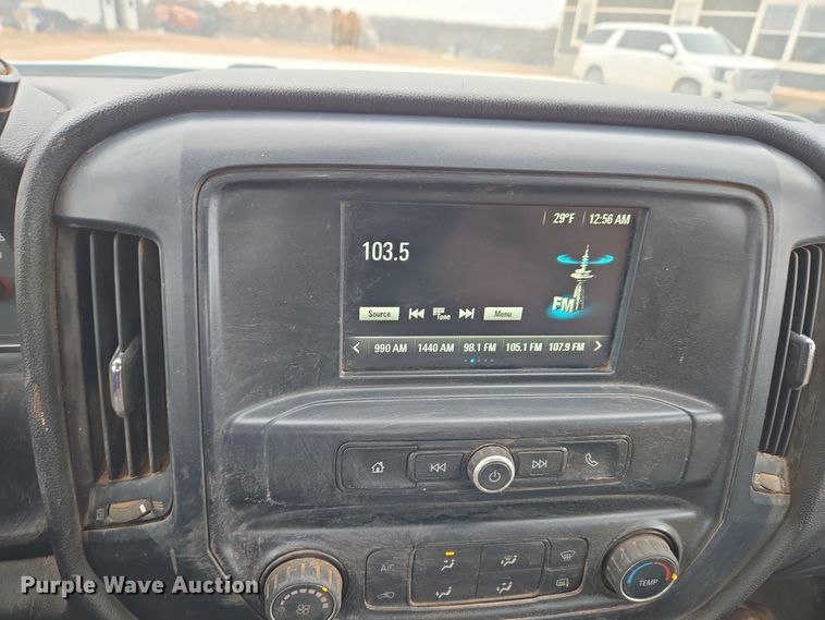 image for item ET1173 2017 Chevrolet Silverado 3500HD Crew Cab flatbed truck