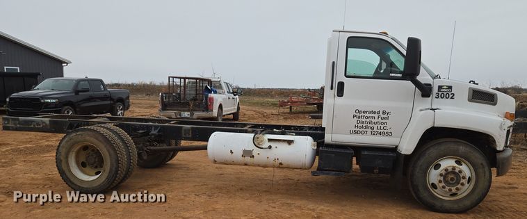 image for item ET1175 2009 Chevrolet C8C truck cab and chassis