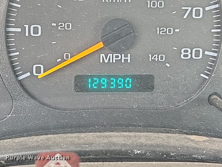 image for item ET1175 2009 Chevrolet C8C truck cab and chassis