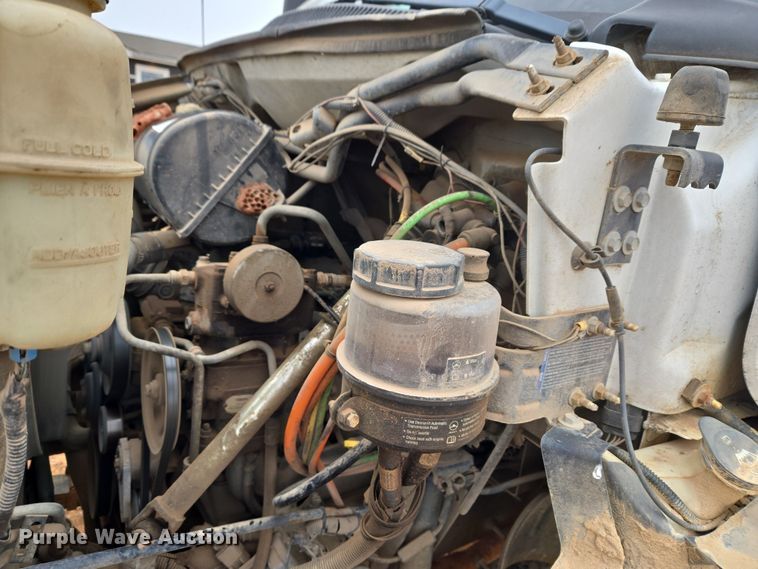 image for item ET1175 2009 Chevrolet C8C truck cab and chassis