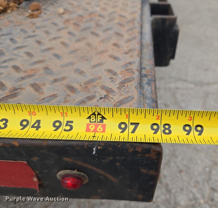 image for item ET1176 2002 Freightliner FL70 flatbed truck