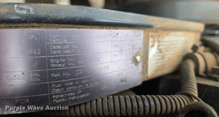 image for item ET1176 2002 Freightliner FL70 flatbed truck