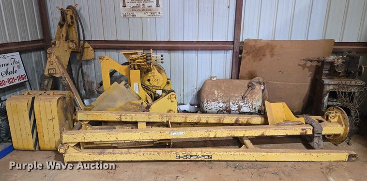 image for item ET1221 2012 Midwestern M-520 side boom pipe layer 