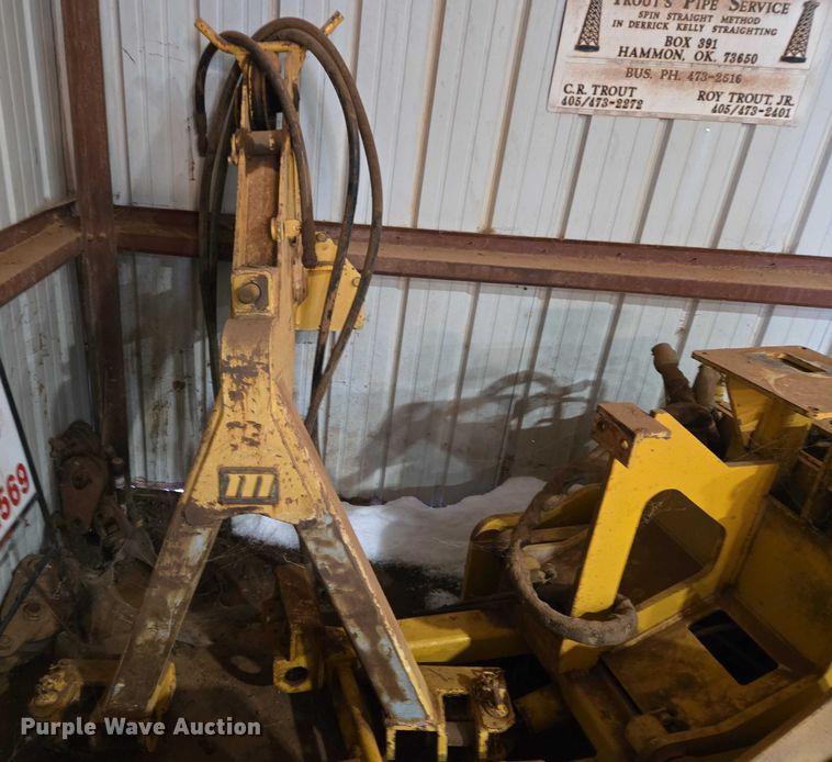 image for item ET1221 2012 Midwestern M-520 side boom pipe layer 