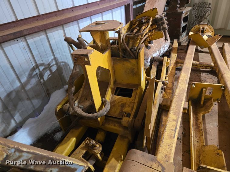 image for item ET1221 2012 Midwestern M-520 side boom pipe layer 