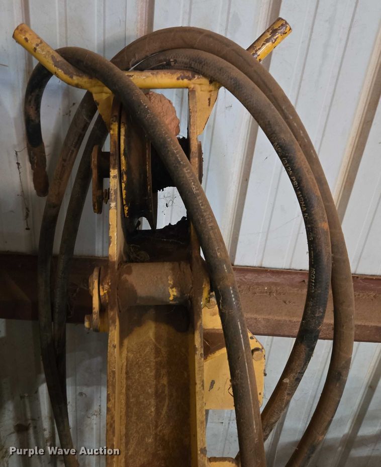 image for item ET1221 2012 Midwestern M-520 side boom pipe layer 